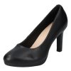 Damen Clarks Pumps | Ambyr Joy