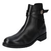 Damen Tommy Hilfiger Stiefeletten | Th Hardware On Belt Flat Boot